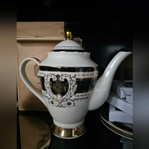 NIB Angioletti Designs Black Gold Scallop Porcelain 3-Pc Tea Set Teapot Sugar - Picture 9 of 14